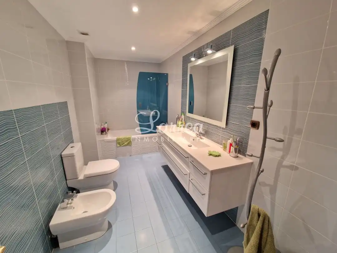 Bathroom of Detached homes for sale in Areatza  with Heating, Private garden and Storage room
