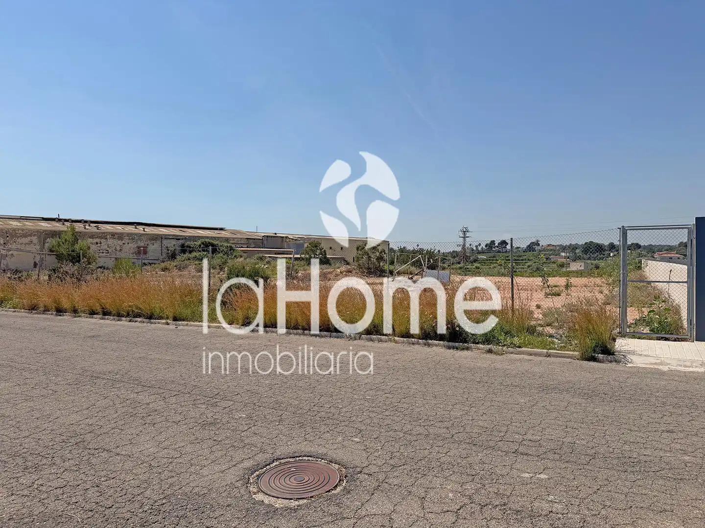 Terreno industrial en venta en Moncada