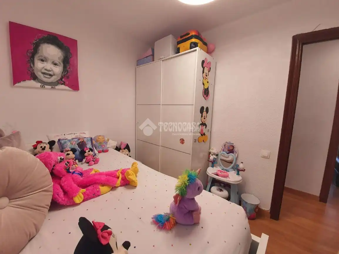Bedroom of Flat for sale in Valencia  with Air Conditioner, Parquet flooring and Balcony