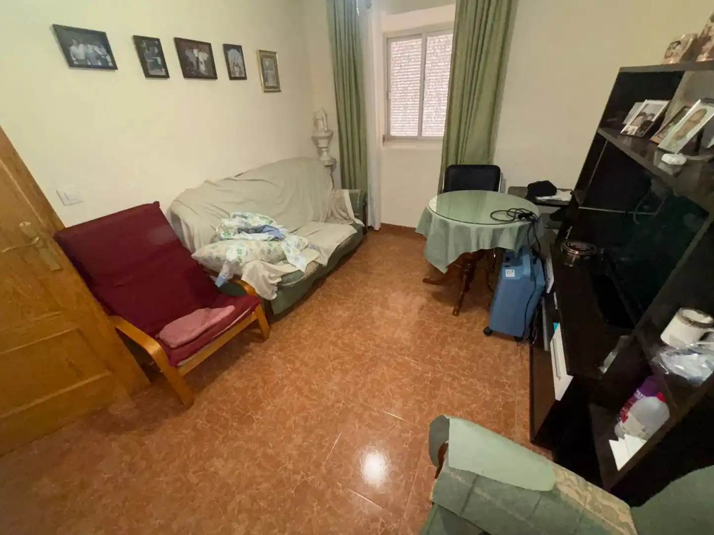 Sala d'estar de Casa adosada en venda en Jaén amb Terrassa i Traster