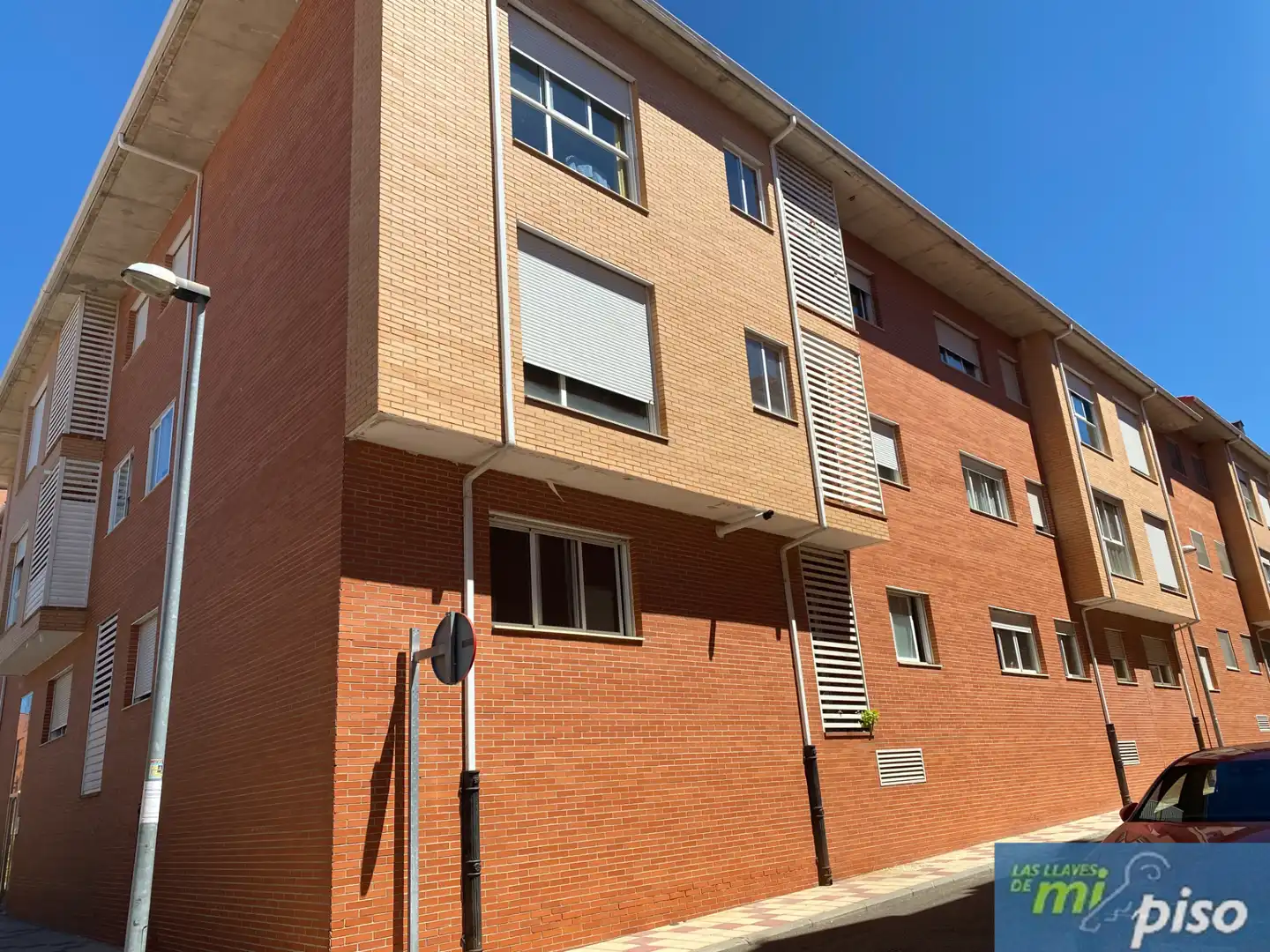 Vista exterior de Pis en venda en Santovenia de Pisuerga, Valladolid