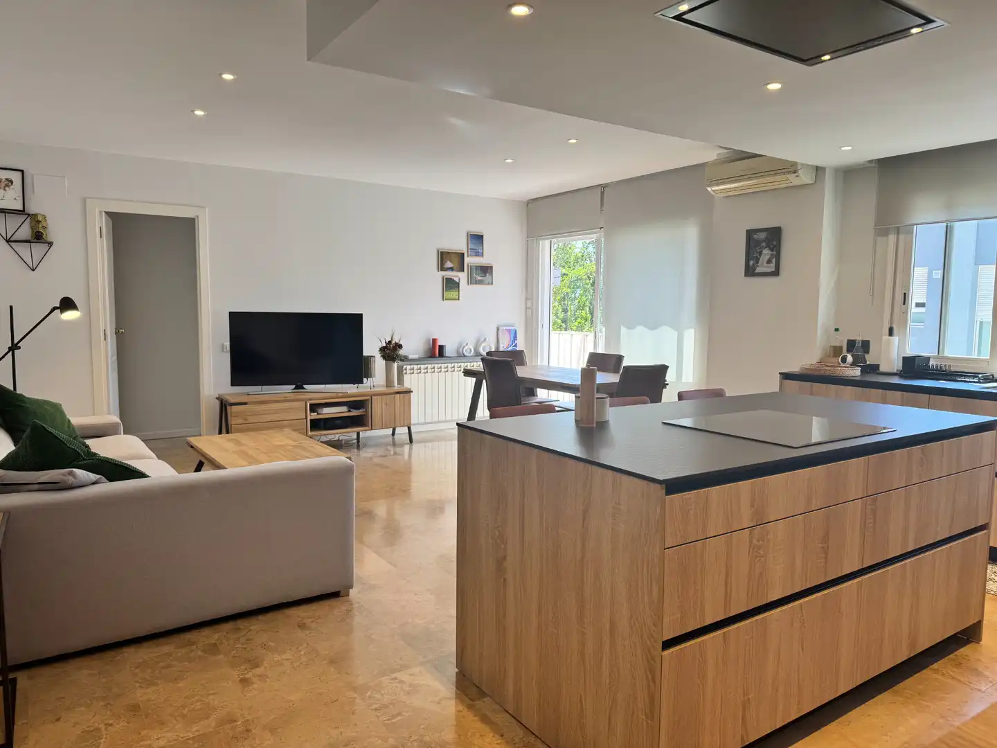 Sala de estar de Piso en venta en Girona con Aire acondicionado, Calefacción y Trastero