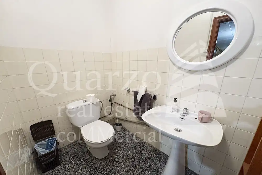 Bathroom of Commercial properties for sale in Villena  with Heating and Furnished