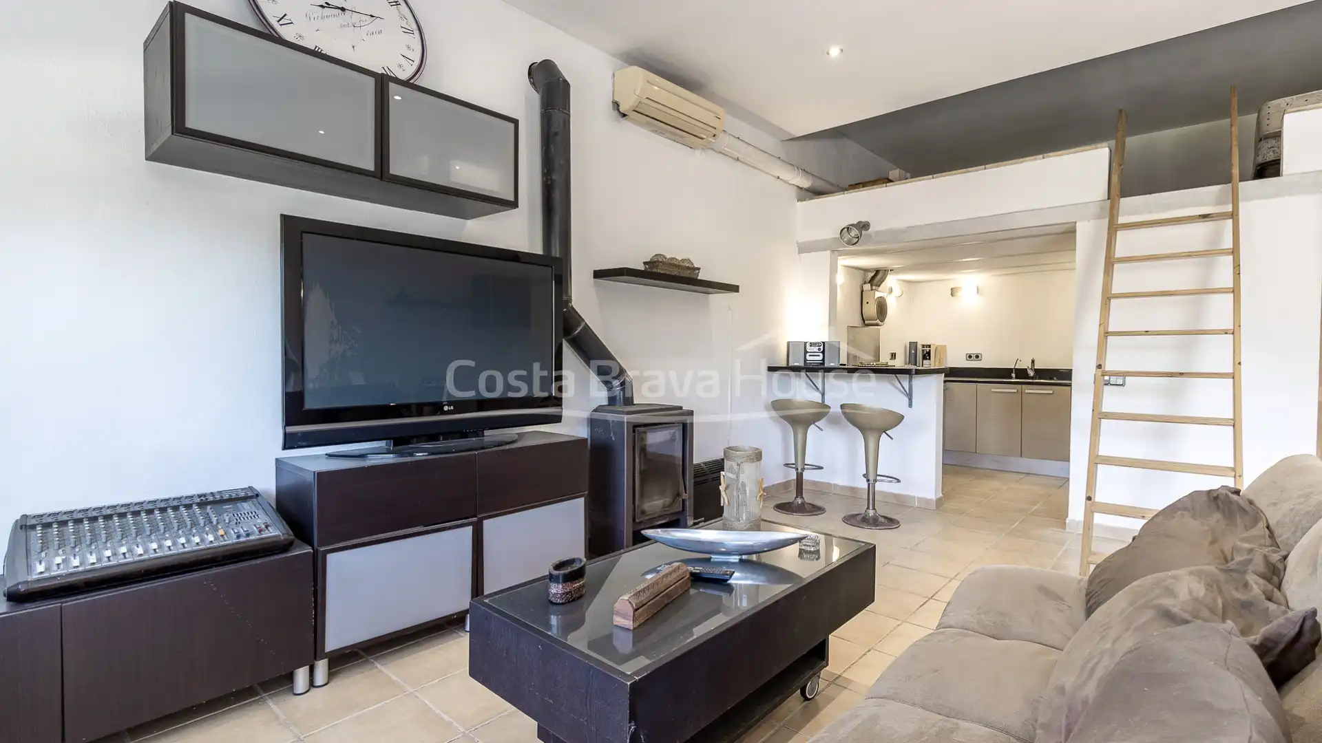 Casa con piscina en venta en Carrer de Joaquim Ruyra, imagen 30