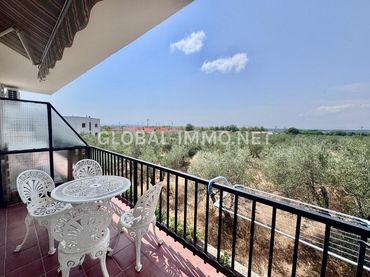 Apartment with pool for sale in Carrer Londres
