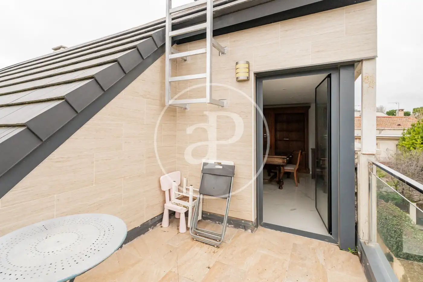 Terraza de Casa adosada en venta en Pozuelo de Alarcón con Aire acondicionado, Calefacción y Jardín privado