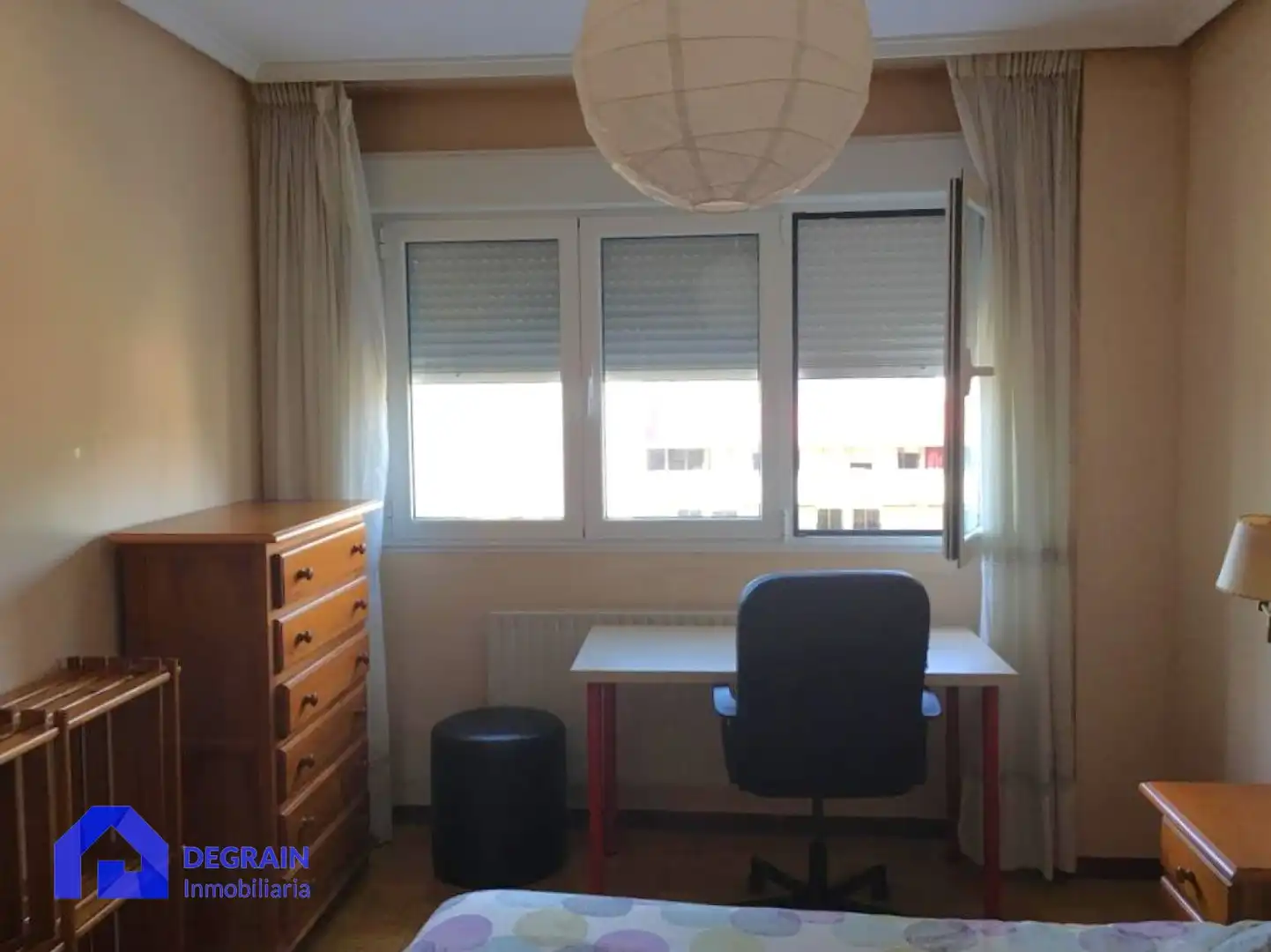 Schlafzimmer von Wohnung zur Miete in Oviedo  mit Möbliert