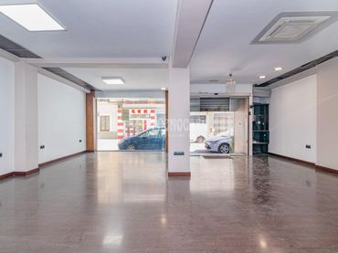 Local comercial en venda a Beiro