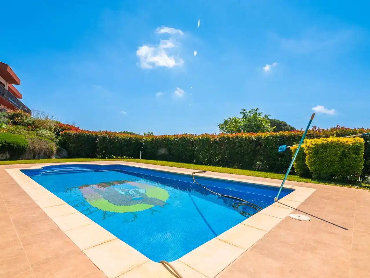 Piscina de Planta baixa en venda en Argentona amb Aire condicionat, Terrassa i Piscina