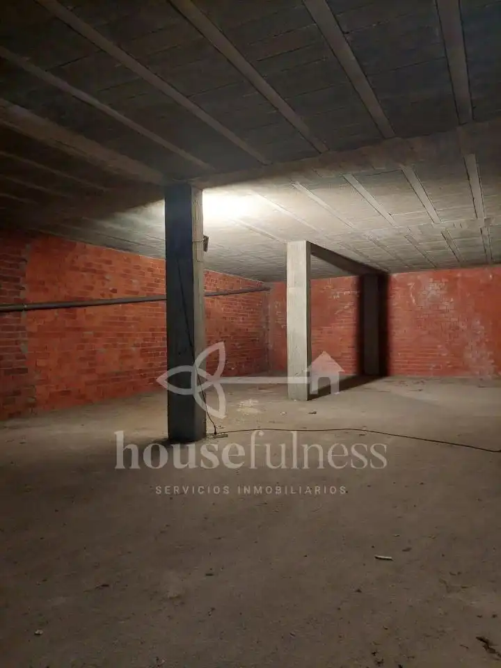 Industrial building for sale in A Malata - Catabois - Ciudad Jardín, imagen 2