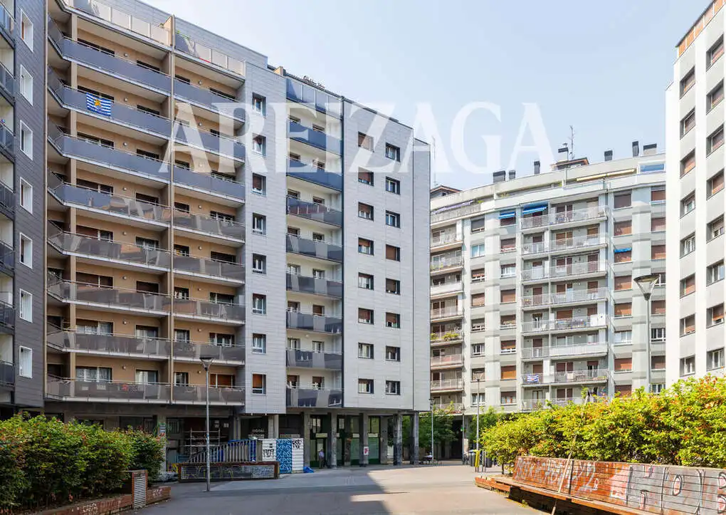 Vista exterior de Piso en venta en Donostia - San Sebastián  con Calefacción, Terraza y Balcón