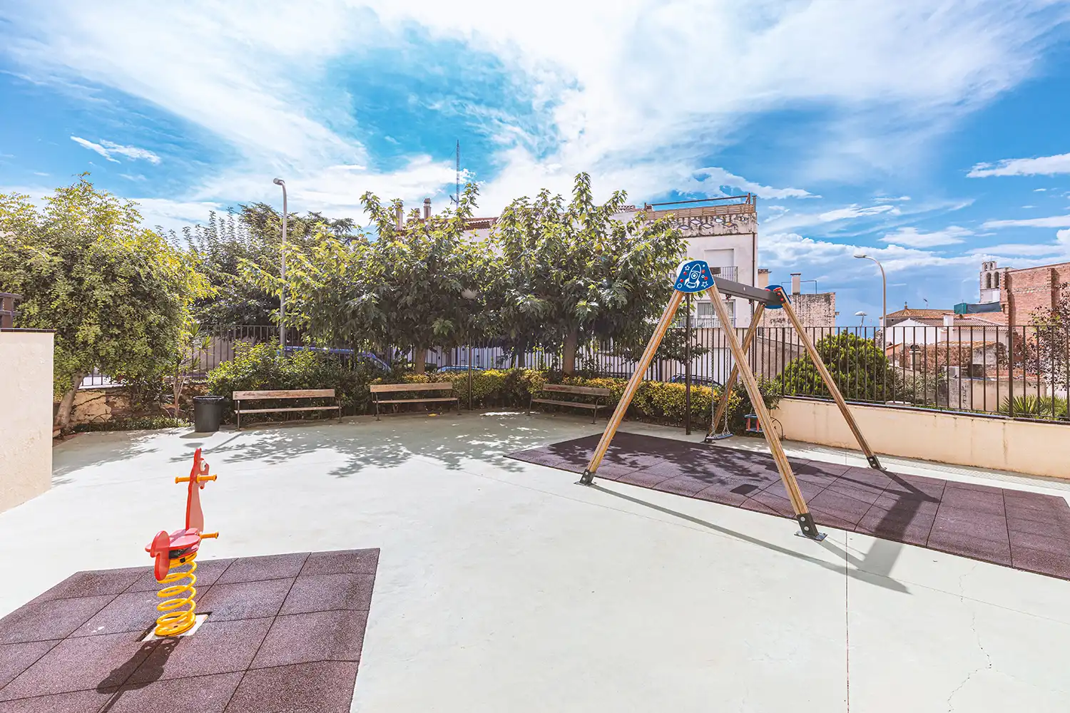 Terrasse von Wohnung zum Verkauf in Sant Pol de Mar mit Terrasse, Ofen und Gemeinschaftspool