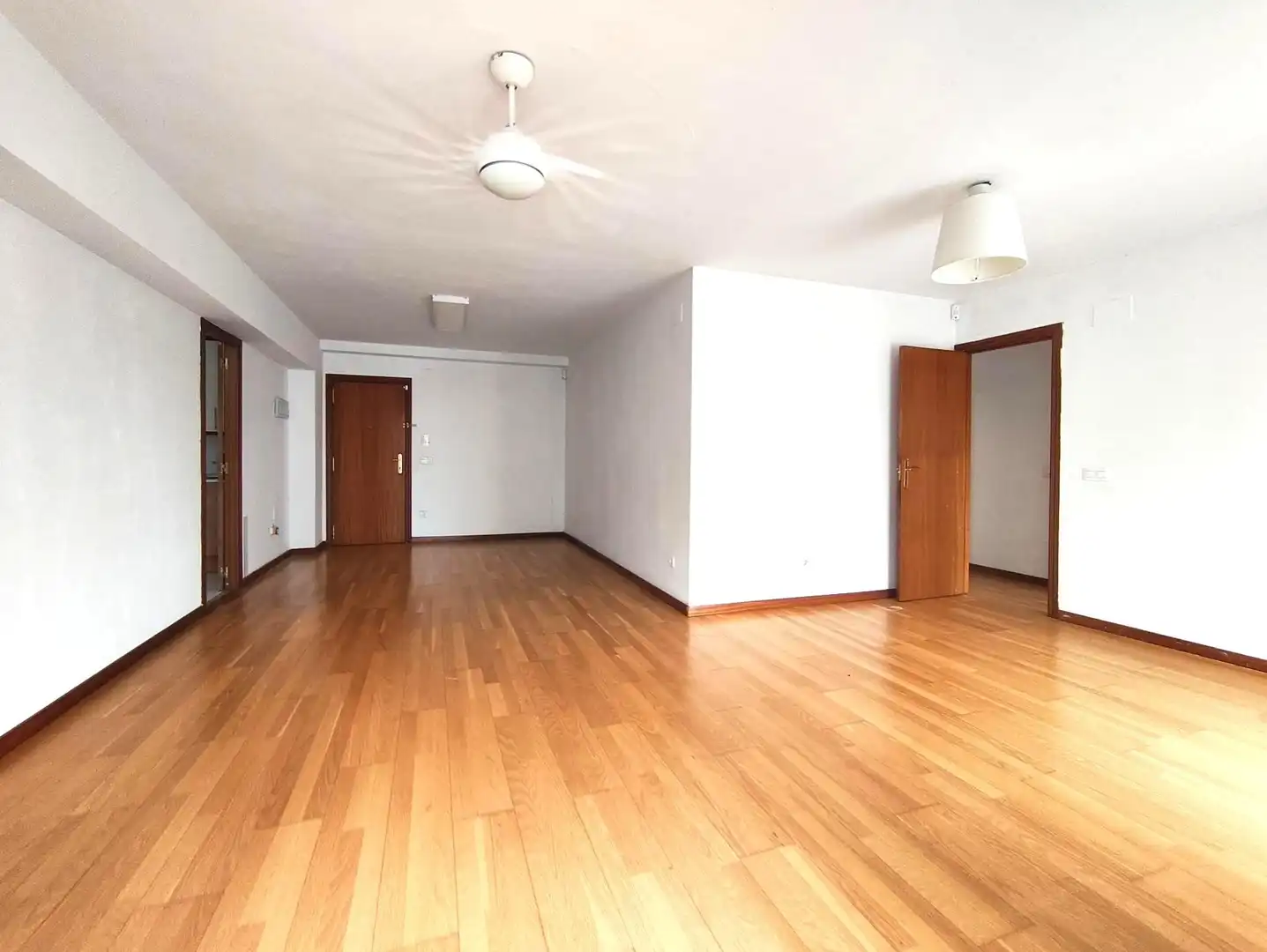 Wohnzimmer von Wohnung zum Verkauf in Camargo mit Heizung, Abstellraum und Balkon