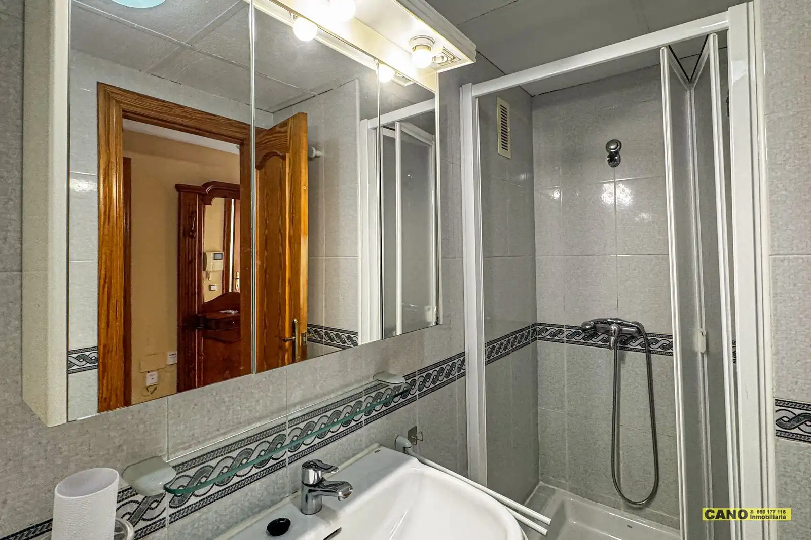 Baño de Piso en venta en Almería con Trastero