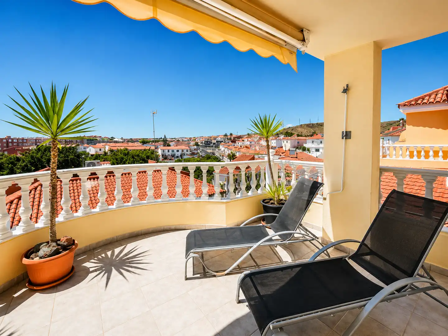 Terrassa de Casa o xalet en venda en San Bartolomé de Tirajana amb Aire condicionat, Jardí privat i Terrassa