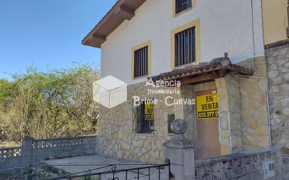 Vista exterior de Finca rústica en venda en Piloña amb Terrassa