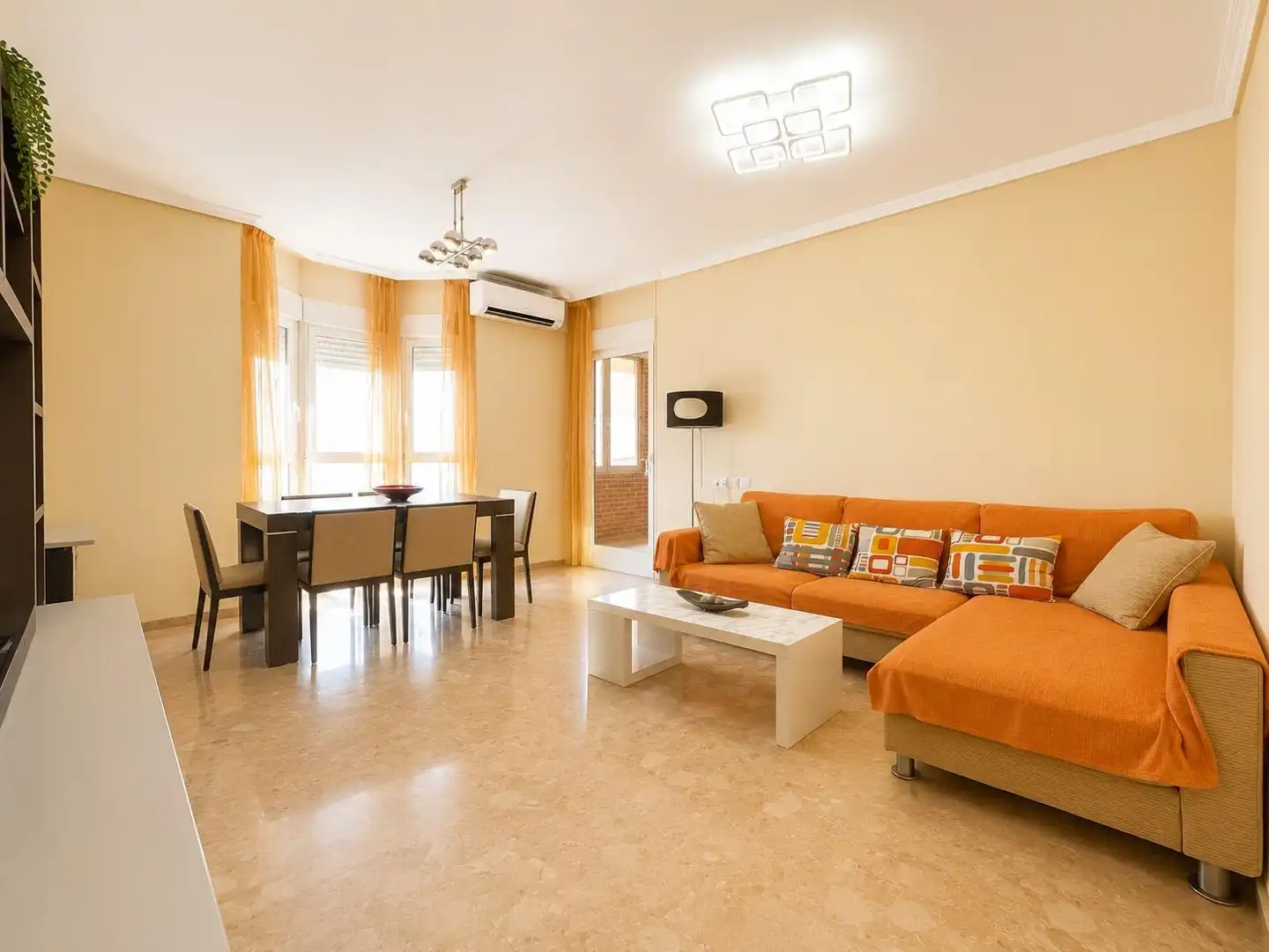 Sala d'estar de Pis en venda en Crevillent amb Aire condicionat, Terrassa i Traster