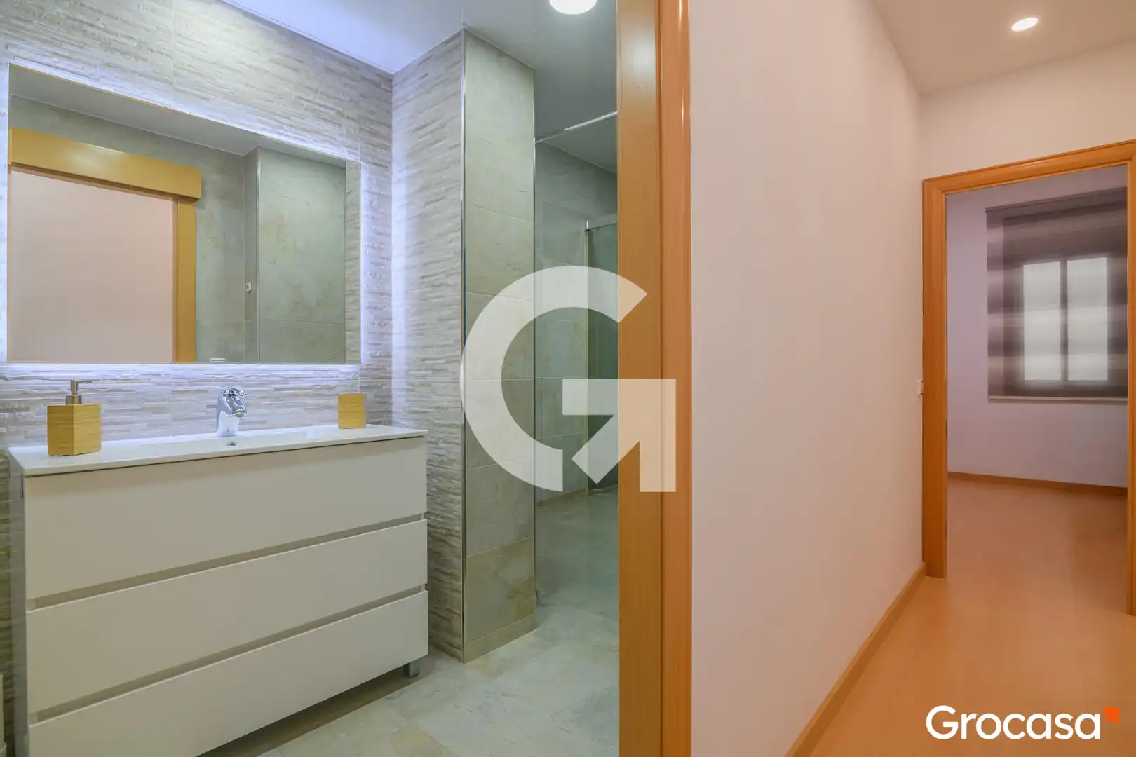 Bathroom of Flat for sale in Gavà  with Air Conditioner, Heating and Storage room