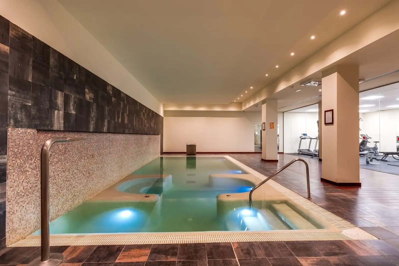 Piso con piscina en venta en Calle Pico Alcazaba 21, imagen 31