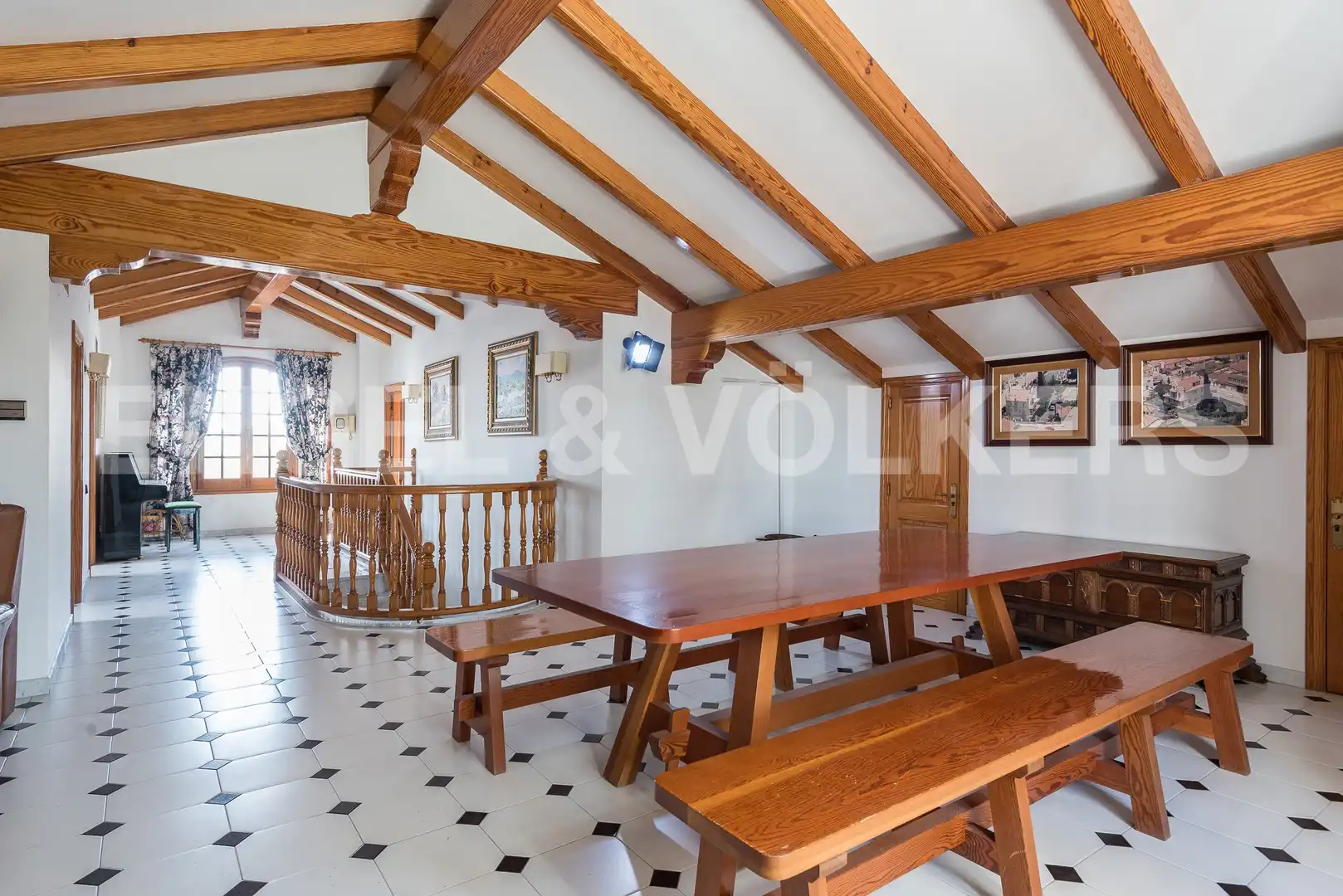 Comedor de Casa o chalet en venta en Sant Fost de Campsentelles con Aire acondicionado, Calefacción y Jardín privado