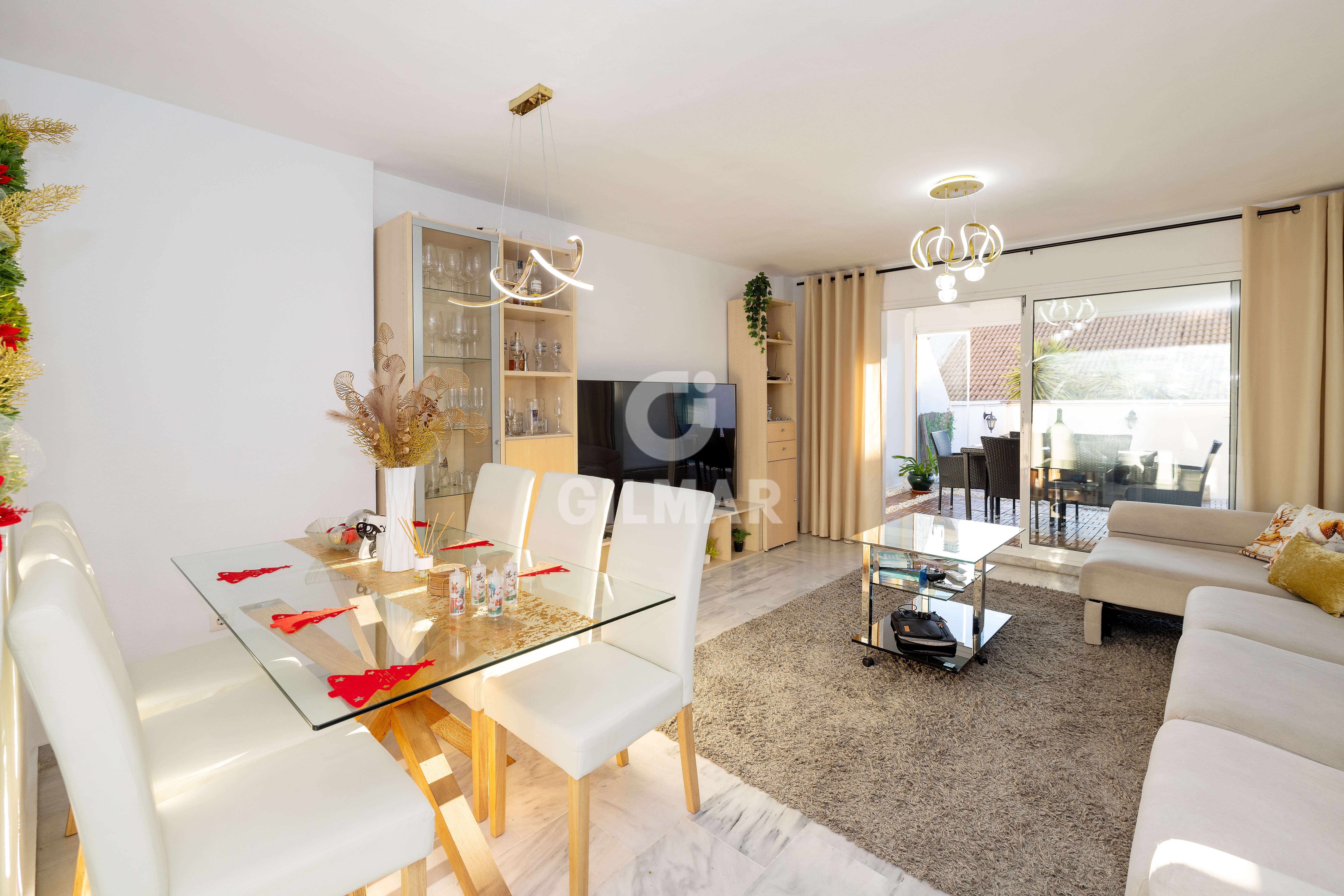 Living room of Single-family semi-detached for sale in Benalmádena  with Heating, Private garden and Swimming Pool