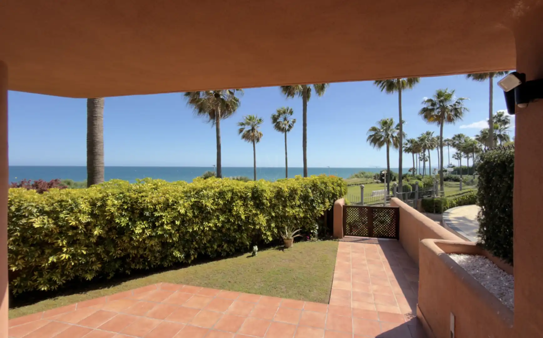 Jardí de Planta baixa en venda en Estepona amb Aire condicionat, Jardí privat i Terrassa