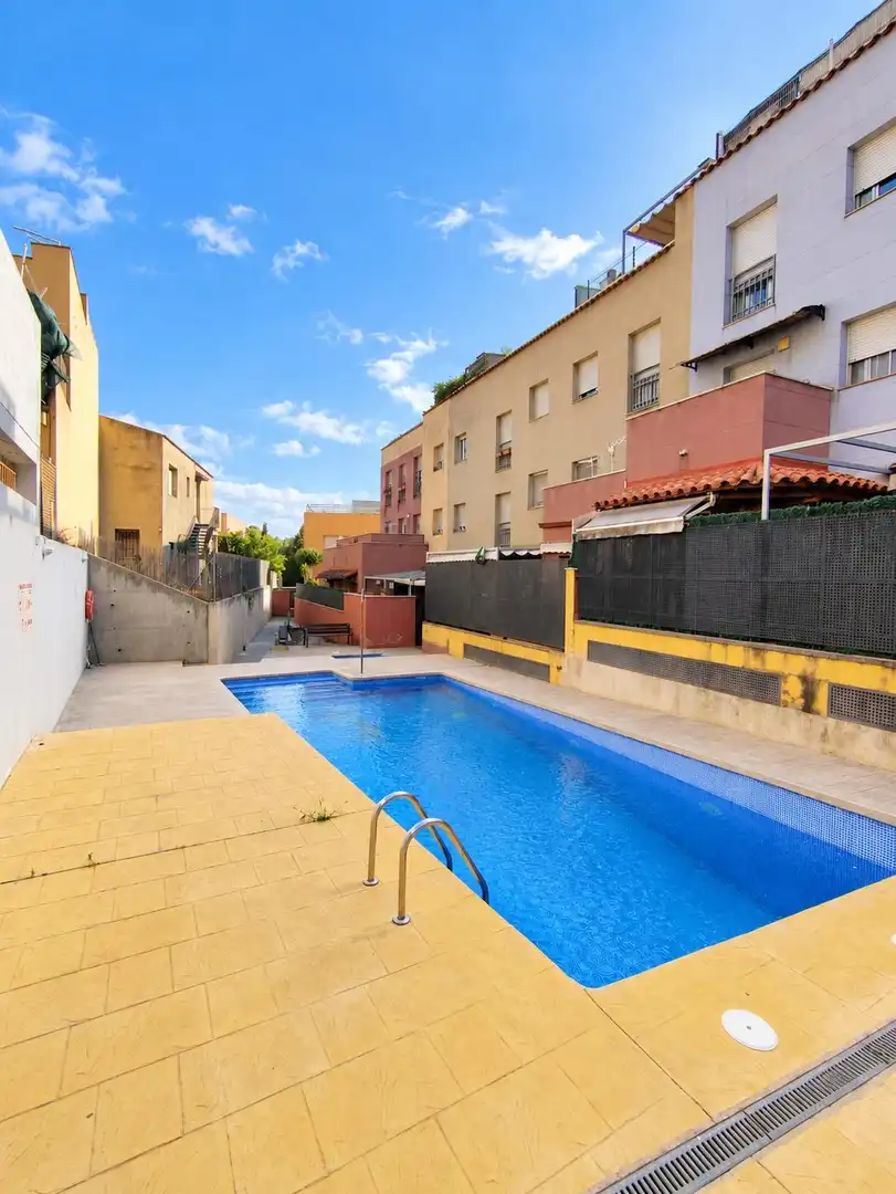 Piscina de Planta baixa en venda en Els Pallaresos, Tarragona