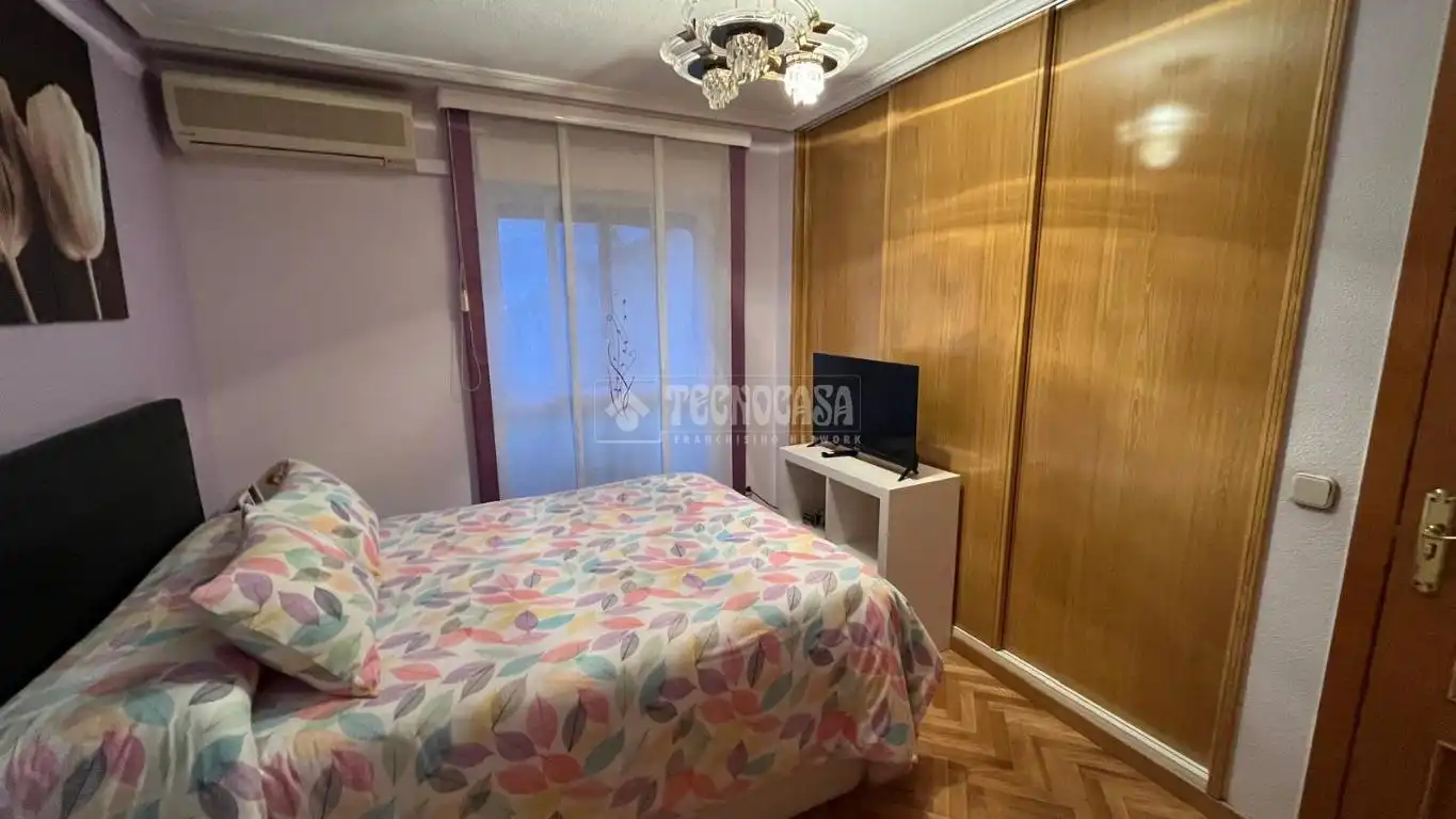 Dormitori de Pis en venda en San Fernando de Henares amb Calefacció i Parquet