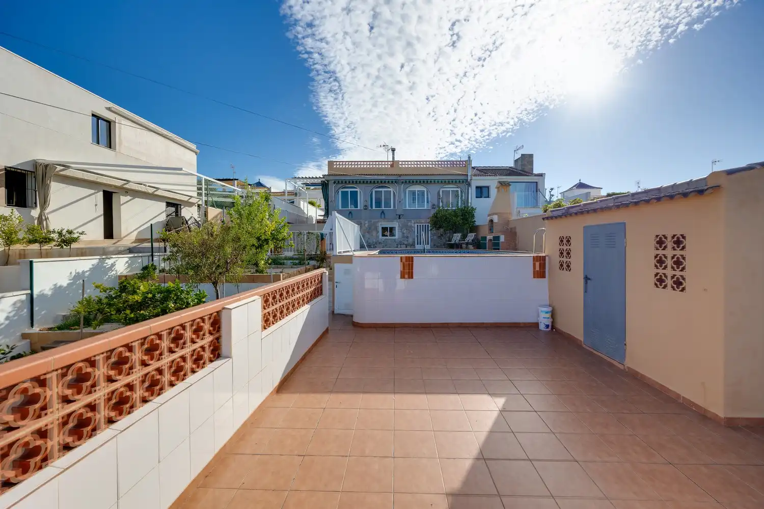 Vista exterior de Casa adosada en venta en Torrevieja con Aire acondicionado, Calefacción y Jardín privado