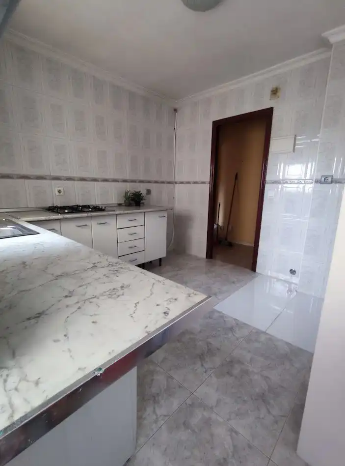 Kitchen of Flat for sale in Sevilla  with Air Conditioner and Storage room