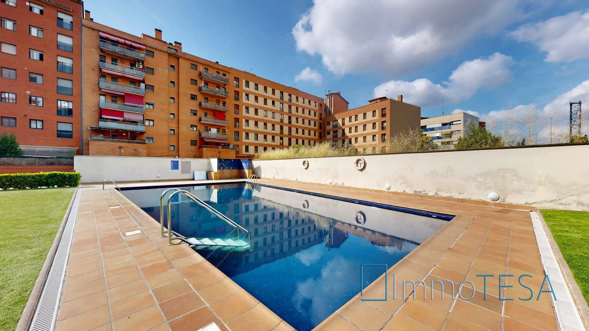 Piscina de Àtic en venda en Barberà del Vallès amb Aire condicionat, Calefacció i Parquet