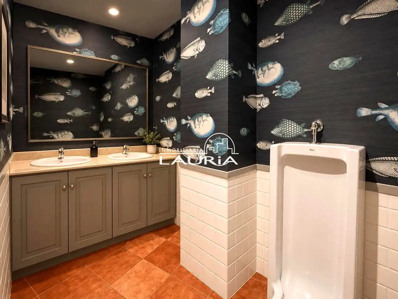 Badezimmer von Geschaftsraum zur Miete in Valencia mit Klimaanlage