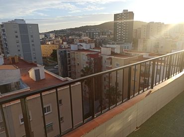 Pis amb balcó en venda a Carrer Ciutat Cooperativa