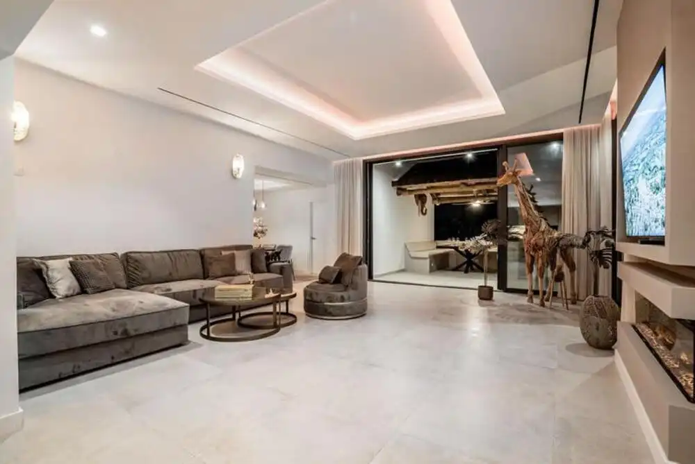 Sala d'estar de Casa o xalet de lloguer en Marbella amb Aire condicionat, Jardí privat i Terrassa