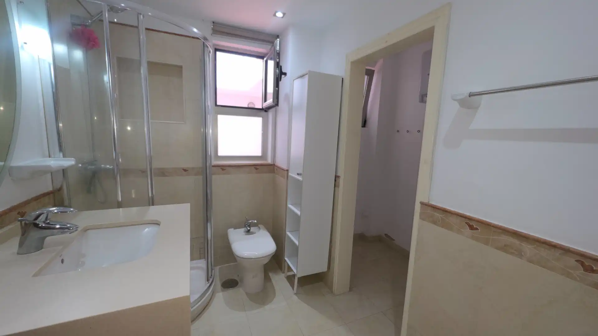 Baño de Piso de alquiler en Telde con Aire acondicionado, Amueblado y Horno