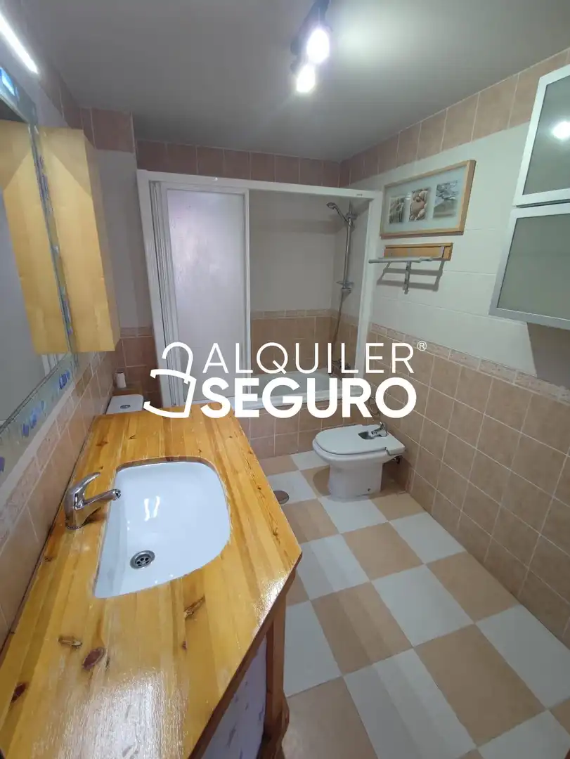 Bathroom of Houses for rent in Alovera  with Heating
