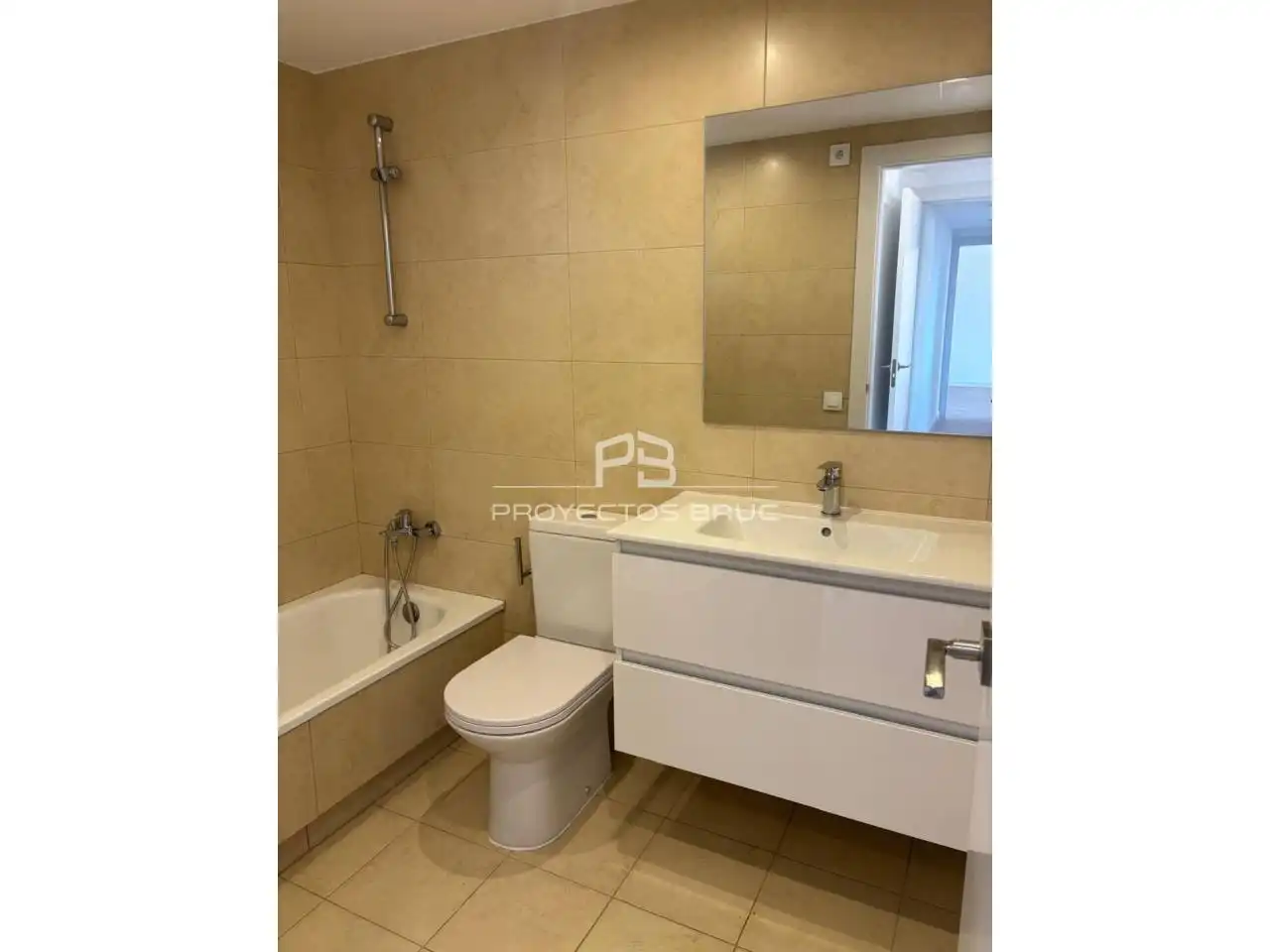 Baño de Piso en venta en Igualada con Aire acondicionado, Parquet y Terraza
