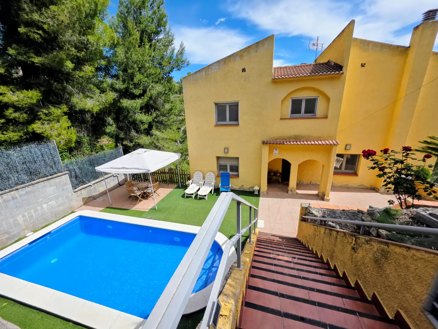 Piscina de Casa o chalet en venta en Vallirana con Calefacción, Jardín privado y Terraza