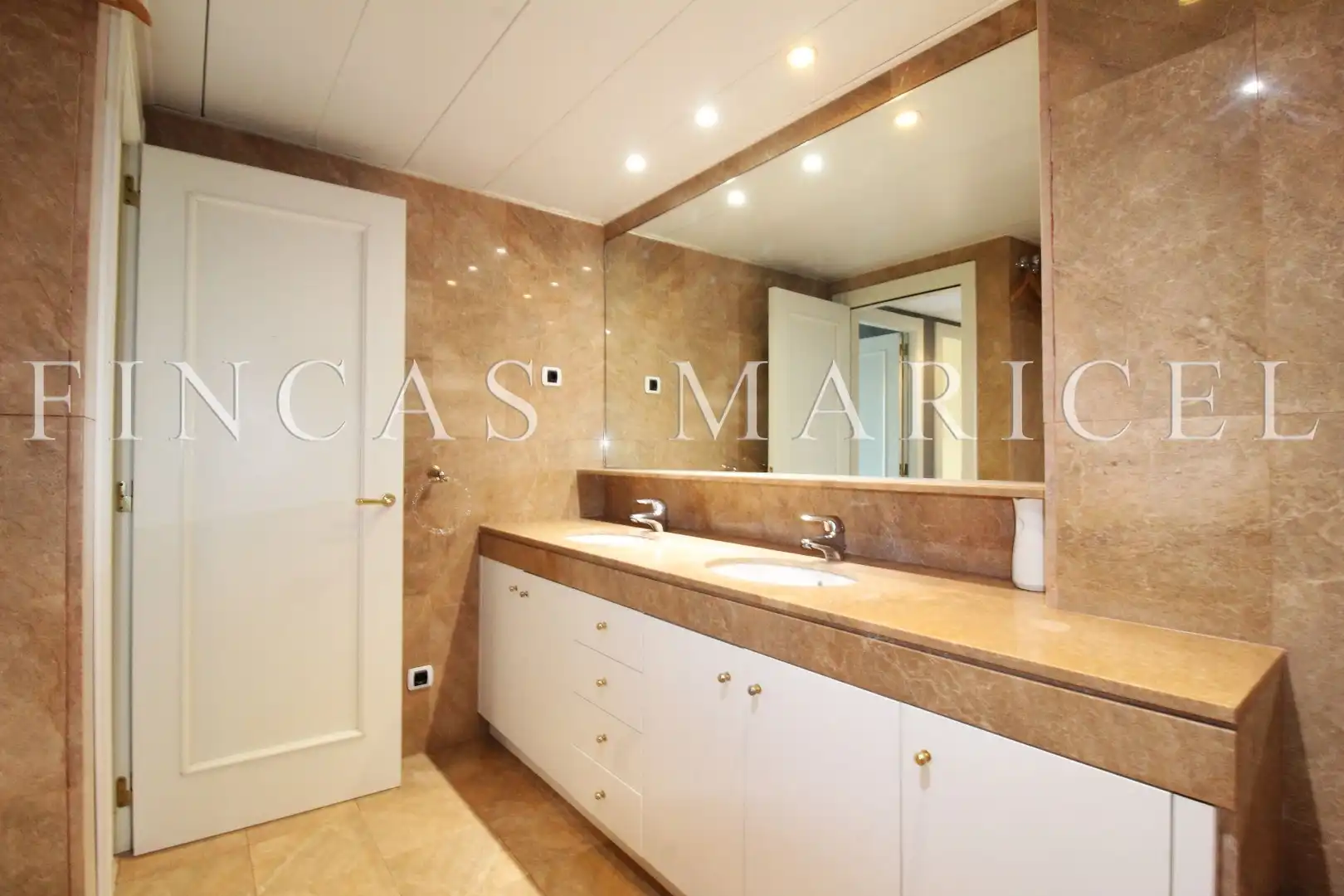 Baño de Ático en venta en Sitges con Aire acondicionado, Calefacción y Terraza