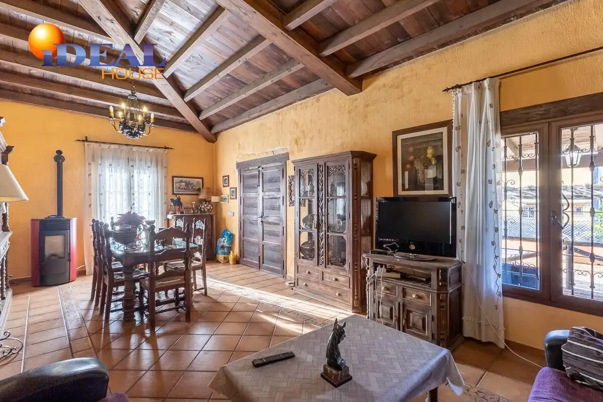 Chalet con jardín en venta en La Zubia Ciudad, imagen 5