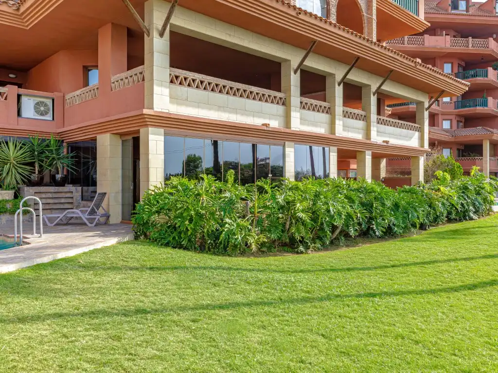 Vista exterior de Apartament en venda en Benalmádena