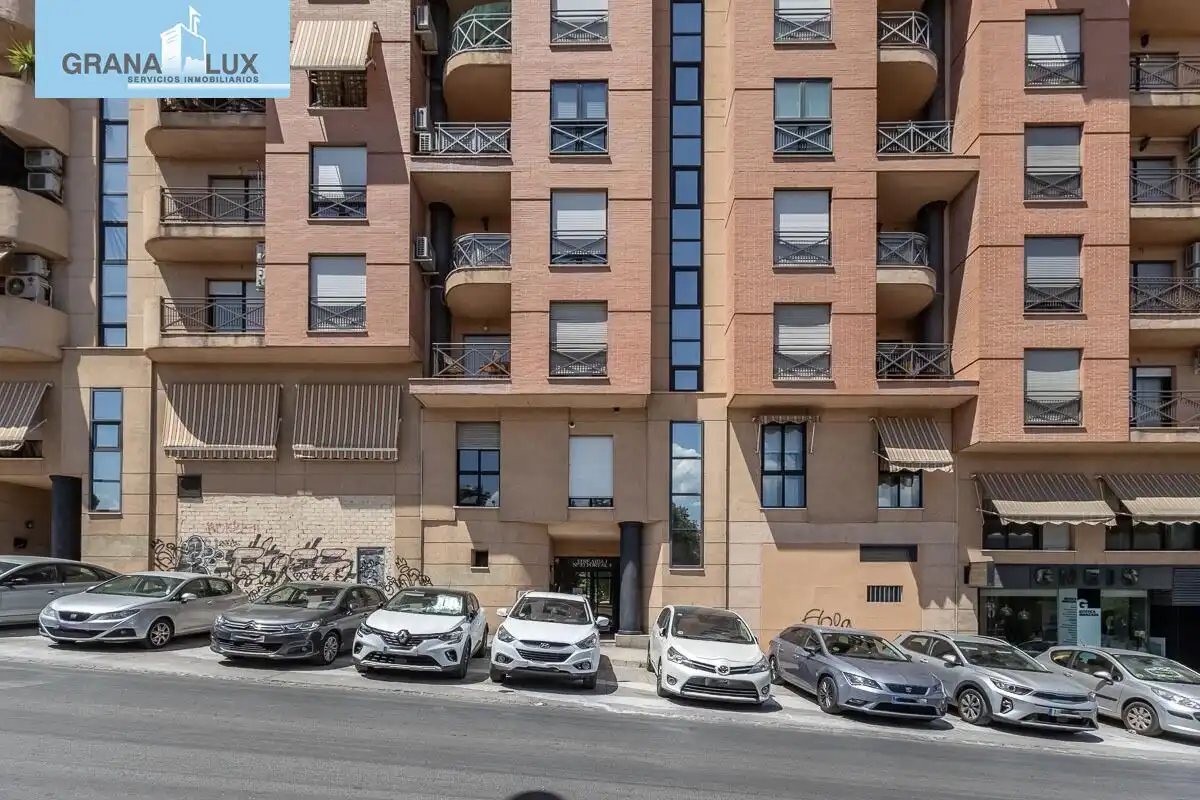 Exterior view of Flat for sale in Granada  with Air Conditioner, Heating and Terrace
