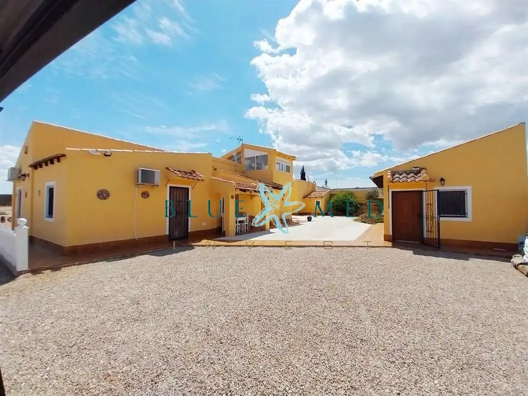 Vista exterior de Casa o chalet en venta en Alhama de Murcia con Aire acondicionado, Calefacción y Jardín privado