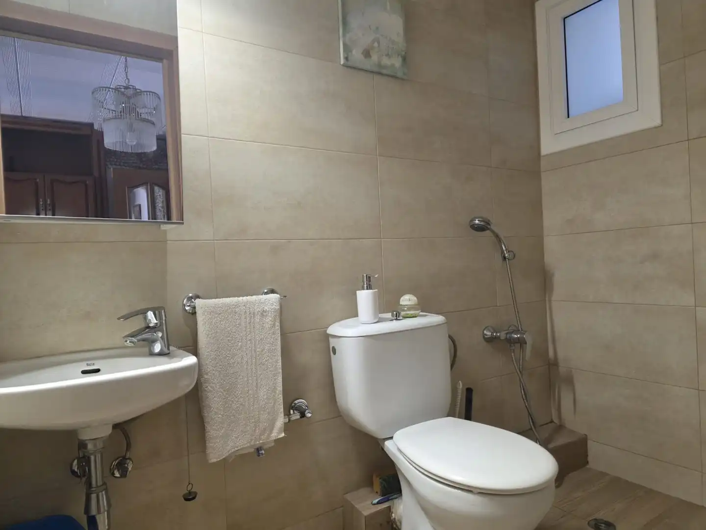 Badezimmer von Wohnung zum Verkauf in L'Hospitalet de Llobregat mit Ofen und Balkon