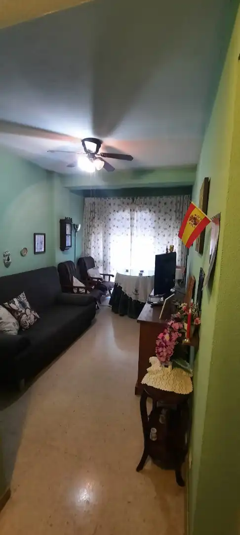 Sala de estar de Apartamento en venta en Torremolinos con Calefacción, Lavadora y Balcón