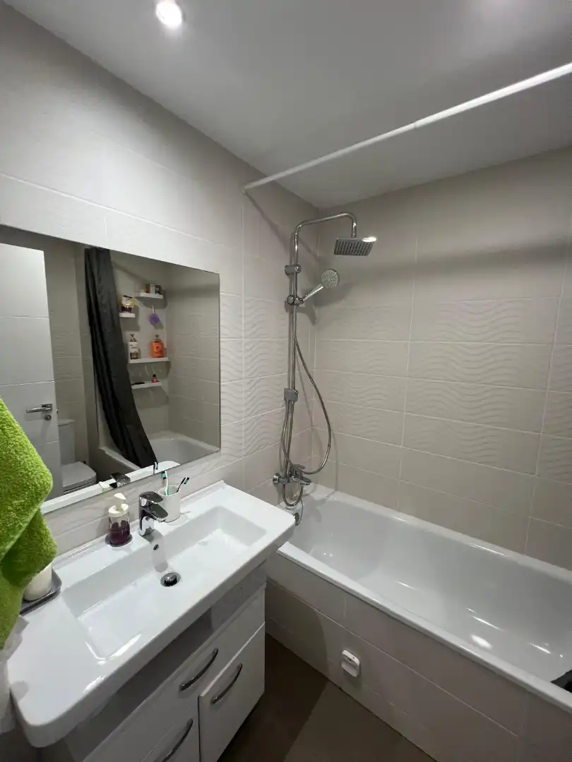 Baño de Casa adosada en venta en Villalbilla con Aire acondicionado, Calefacción y Jardín privado
