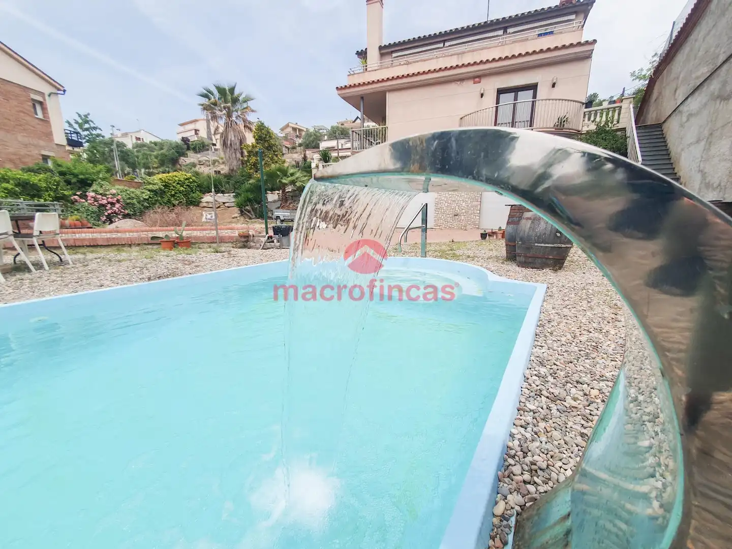Piscina de Casa o xalet en venda en Olesa de Montserrat amb Aire condicionat, Jardí privat i Terrassa