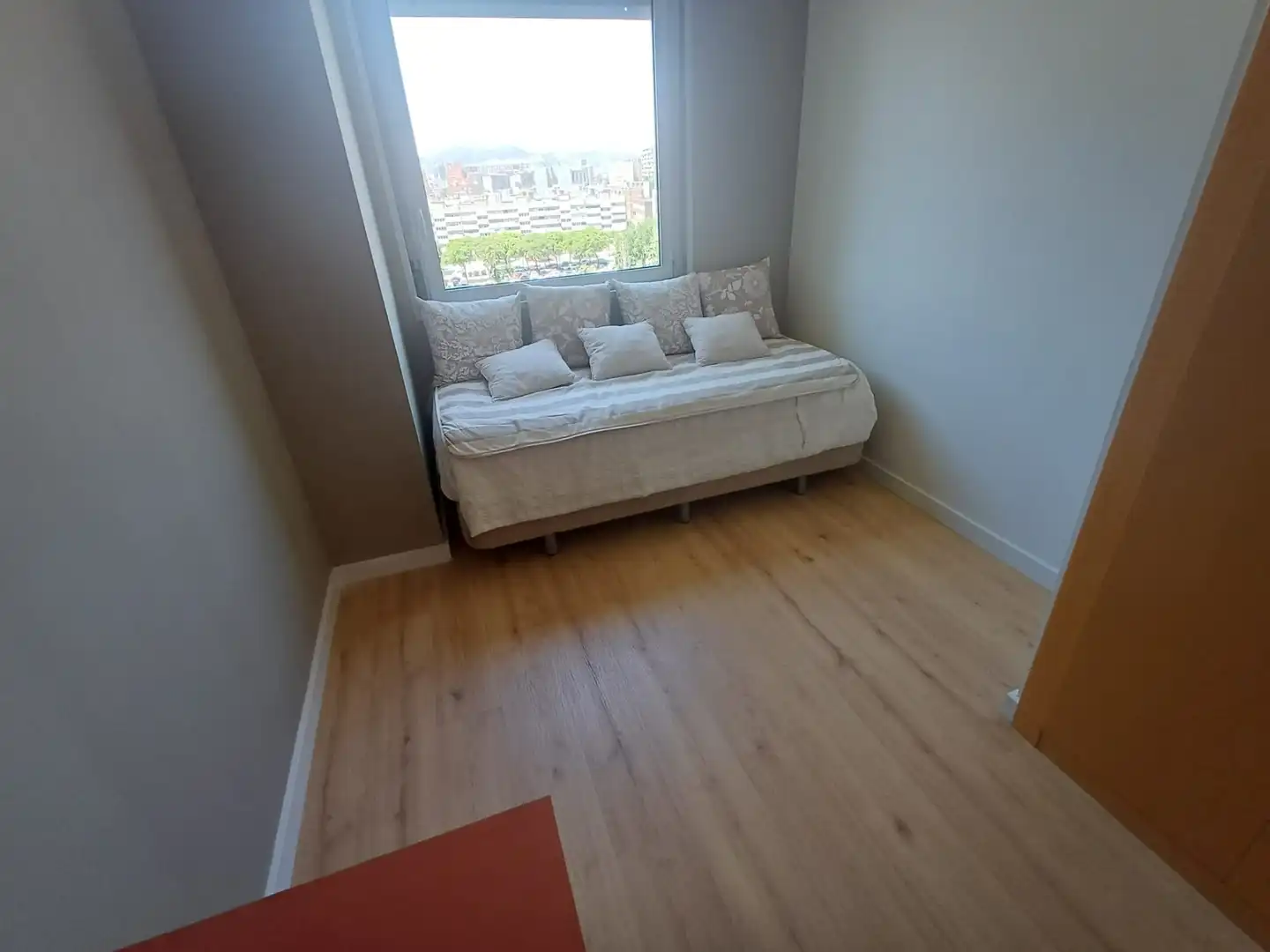 Habitación de Piso en venta en Sant Adrià de Besòs con Aire acondicionado, Calefacción y Jardín privado