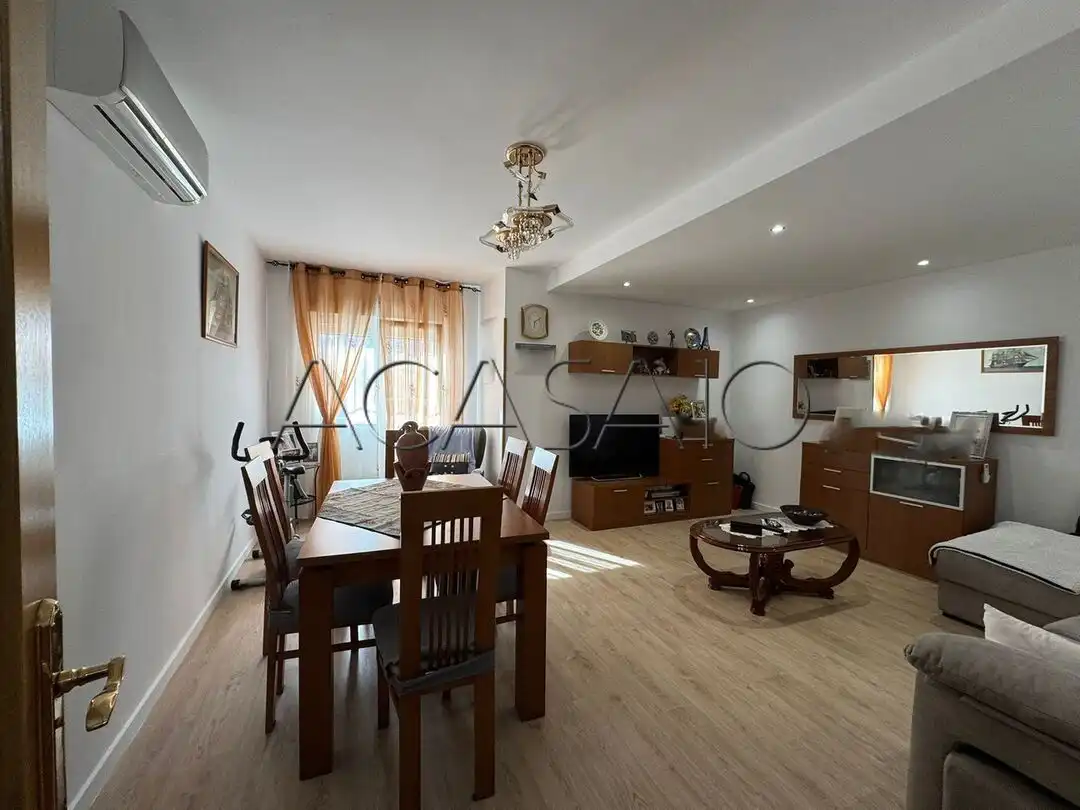 Living room of Flat for sale in Borox  with Air Conditioner, Heating and Storage room
