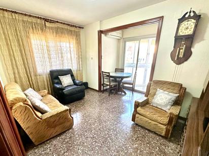 Living room of Flat for sale in Santa Coloma de Gramenet  with Balcony